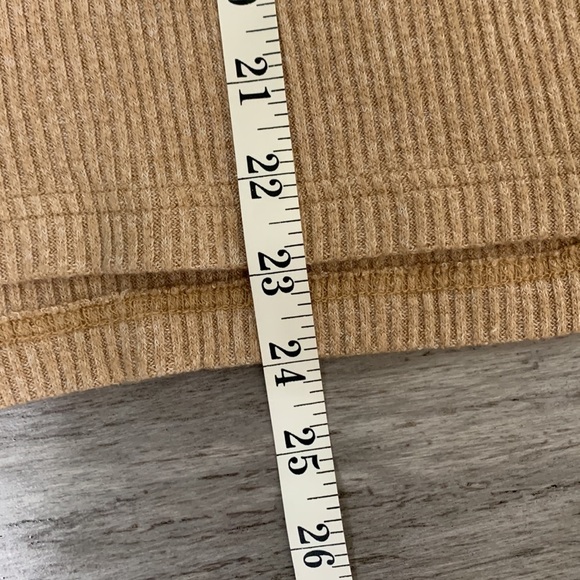 J. Crew Turtleneck Beige Tan Waffle Knit Sweater XS Cozy Minimalist Roll Neck - Picture 5 of 13